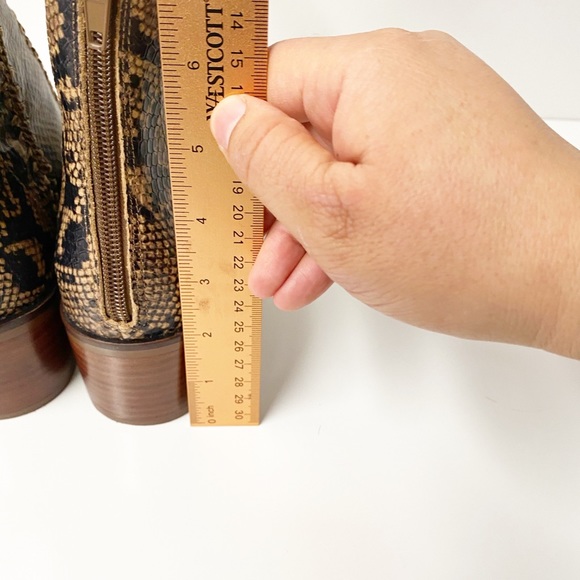 Chelsea and Violet Snake Print Boots Size 8.5 - Picture 10 of 10